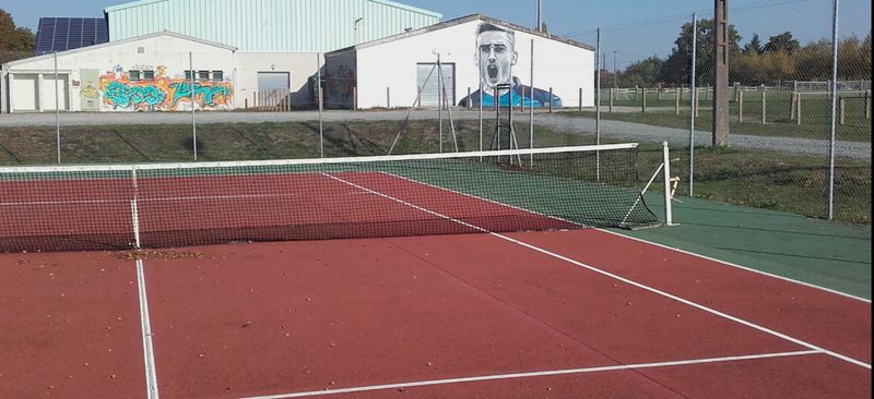 Courts extérieurs tennis Vasles
